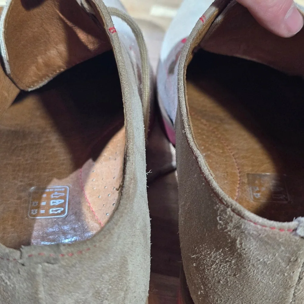 J.D. Fisk Men's 8.5 Tan Suede Red Sole‎ Buck Oxford Shoes Casual Contrast Stitch